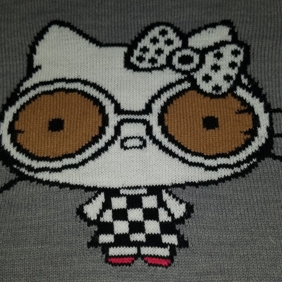 F21 x Hello Kitty Sweater - Picture 3 of 6